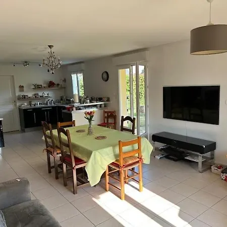Happy Hour, 4 Chambres, Jardin, Parking, Hauteurs De
